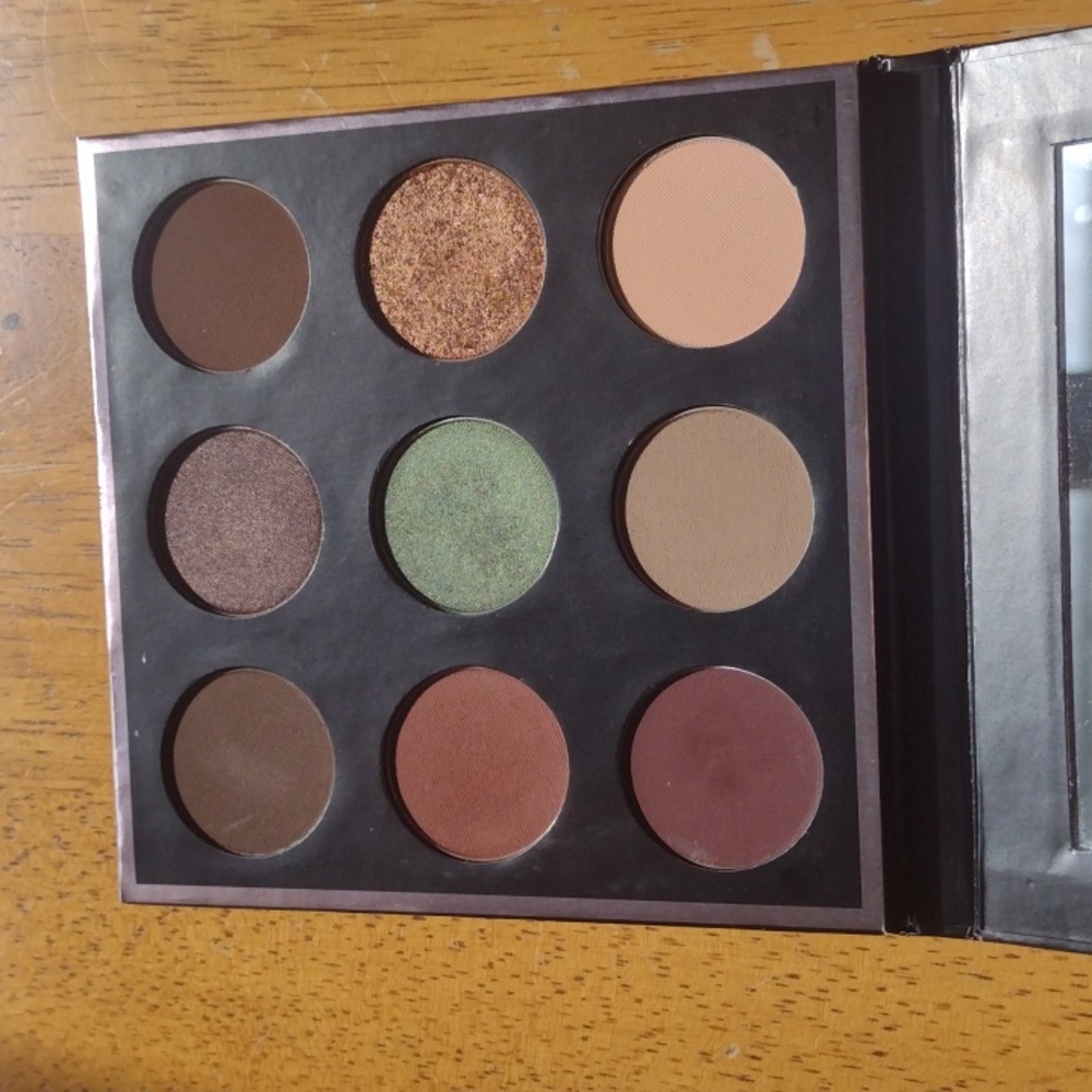 Makeup Geek "Fall Harvest" eyeshadow palette *DISCONTINUED*